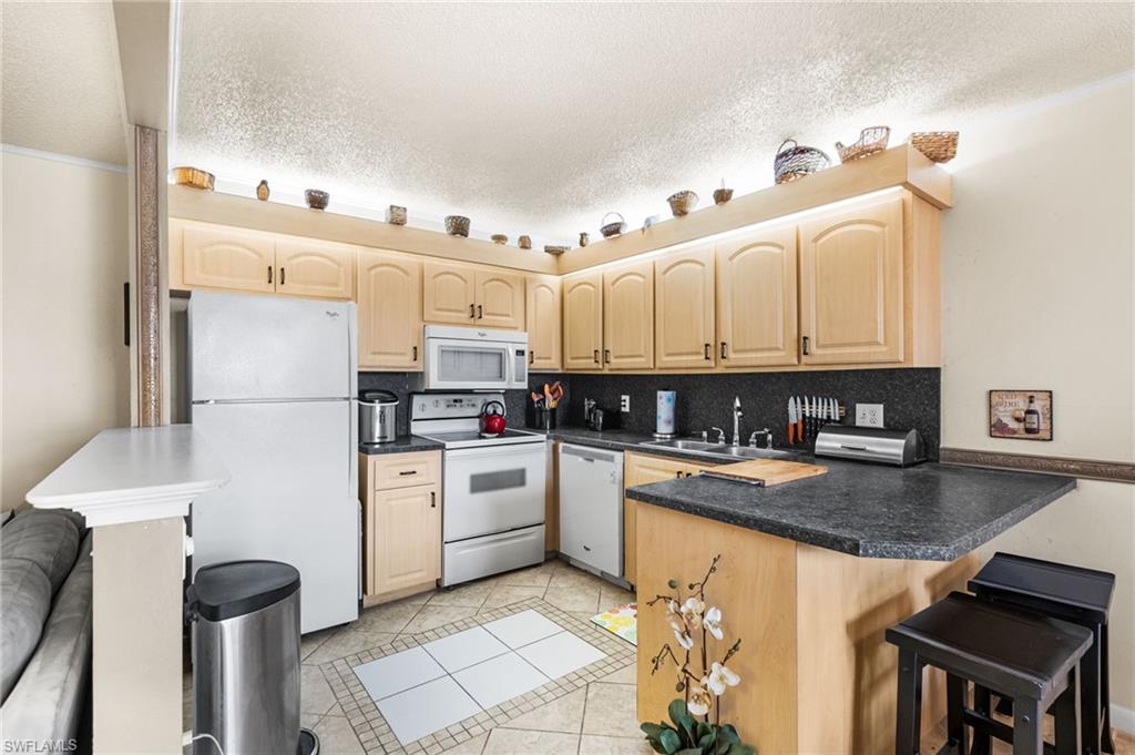 4029 Sandlewood Ln # 2 Property Photo 6