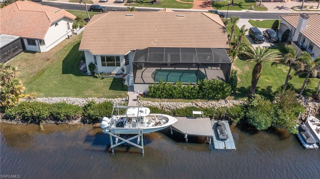 5661 Harborage Dr Property Photo 2
