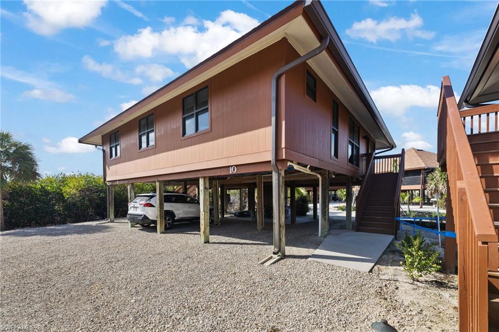1811 Olde Middle Gulf Dr 10 Property Photo 1