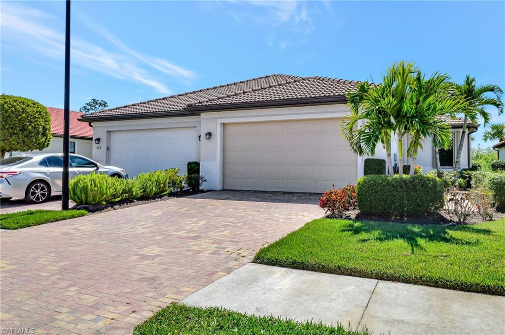 1570 Oceania Dr S Property Photo 4