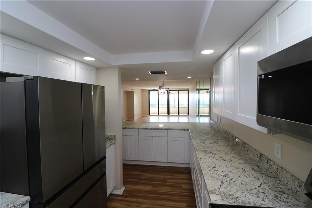 5260 S Landings Dr # 1302 Property Photo 8