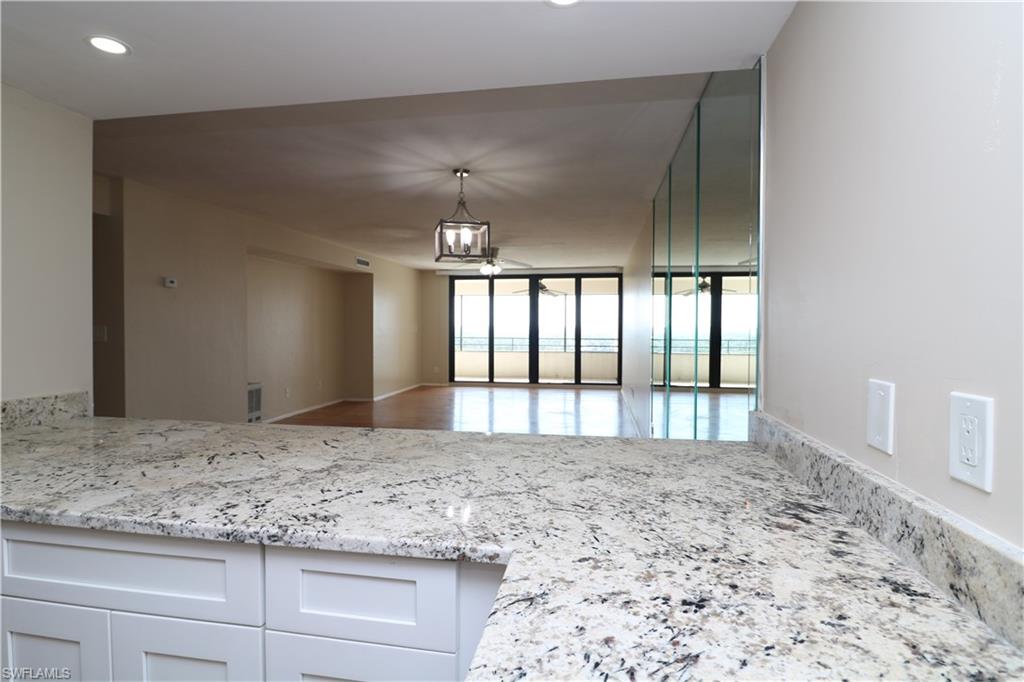 5260 S Landings Dr # 1302 Property Photo 9