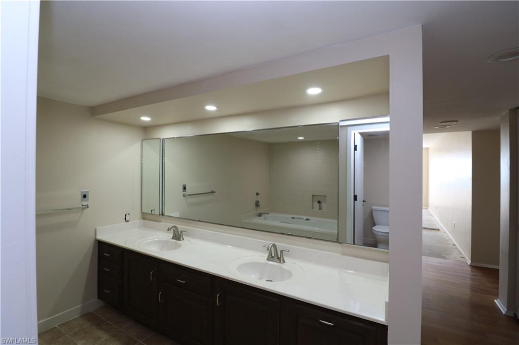 5260 S Landings Dr # 1302 Property Photo 12