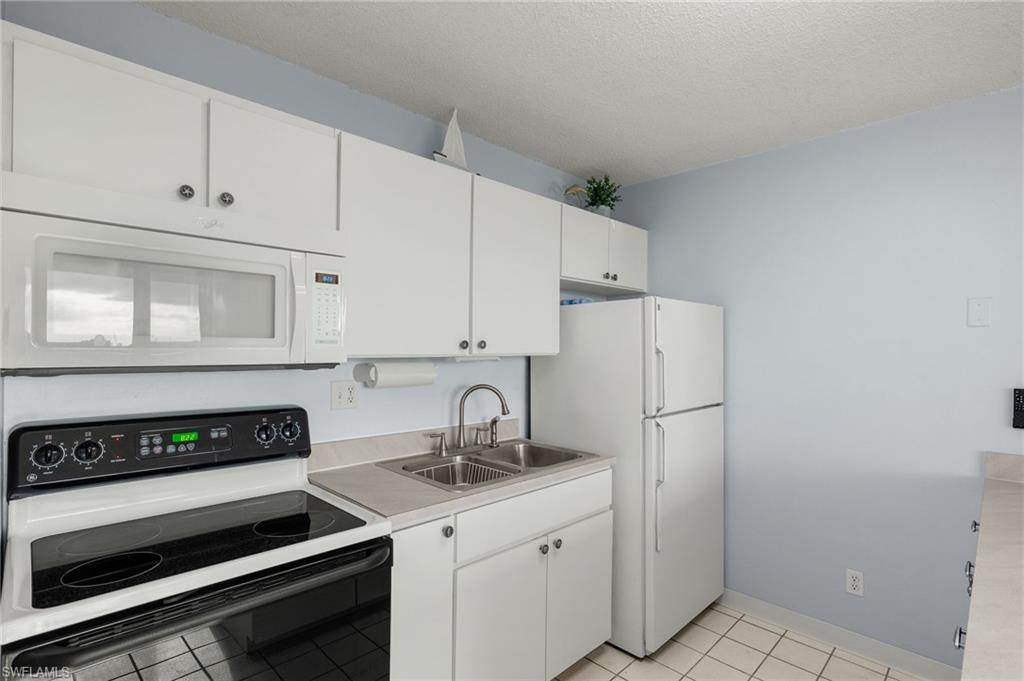 7330 Estero Blvd # 401 Property Photo 9