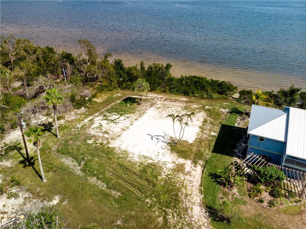 5966 Cove St Property Photo 12