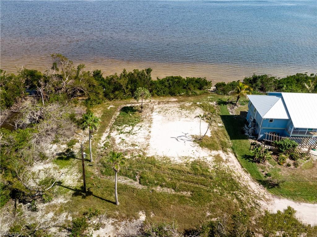 5966 Cove St Property Photo 13