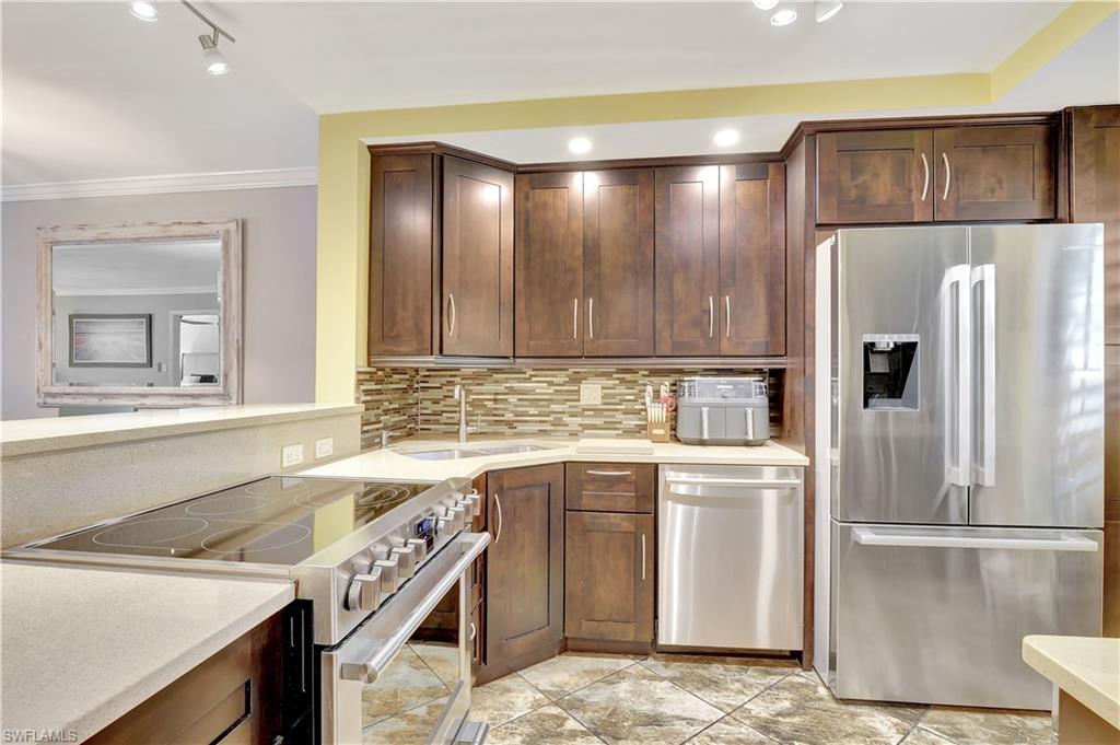 9395 Pennsylvania Ave # 2 Property Photo 13