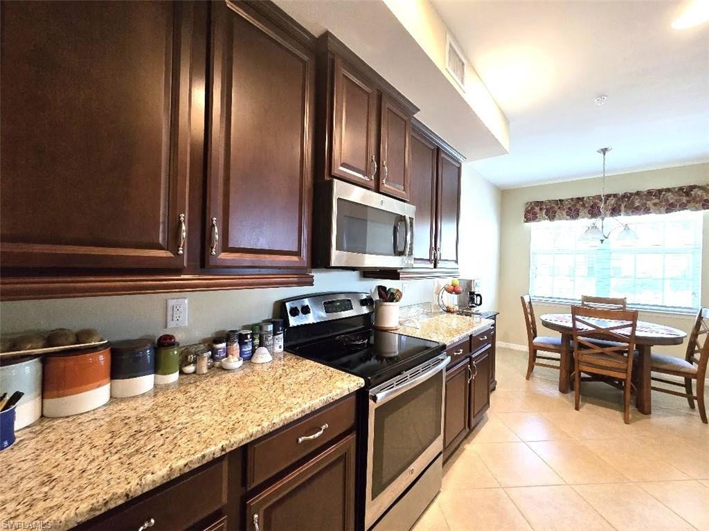 8541 Oakshade Cir # 101 Property Photo 9