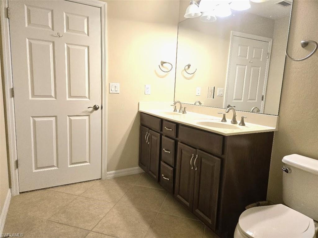 8541 Oakshade Cir # 101 Property Photo 15