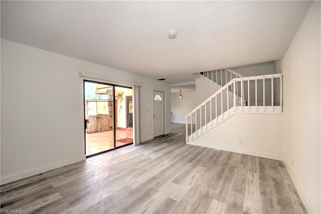 1442 Park Shore Cir # 4 Property Photo 4