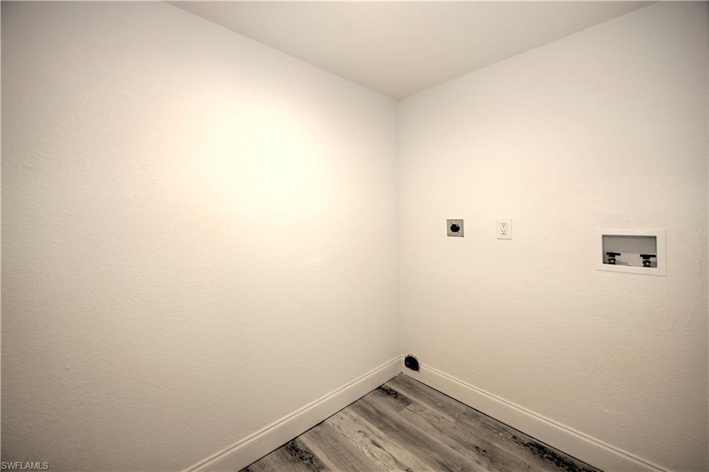 1442 Park Shore Cir # 4 Property Photo 15