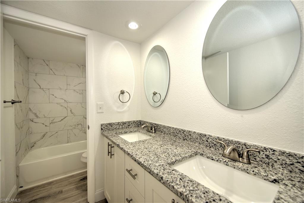 1442 Park Shore Cir # 4 Property Photo 22