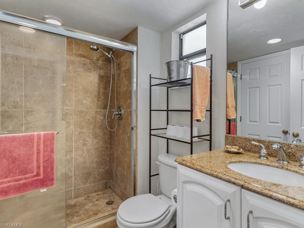 1027 Anglers Cv # B501 Property Photo 14