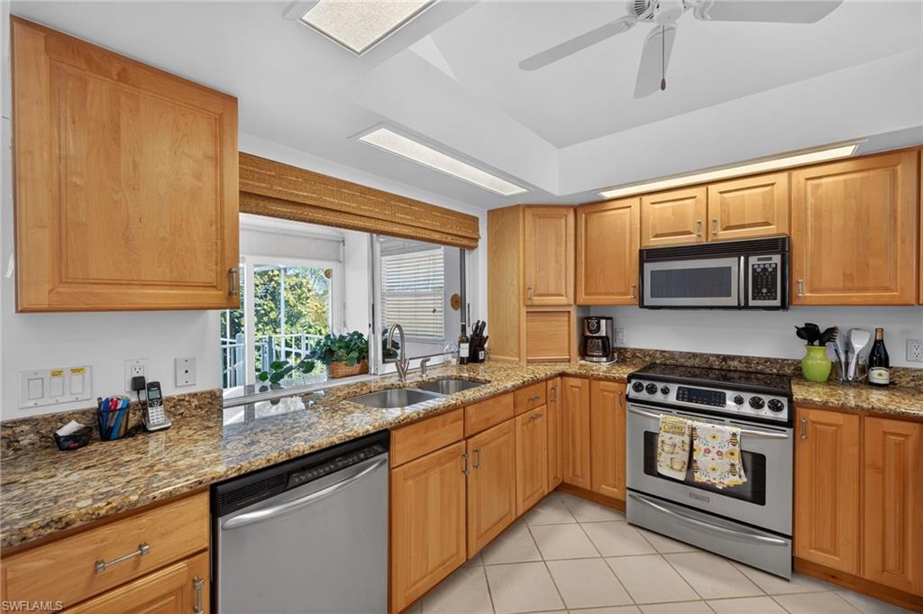 12130 Siesta Dr Property Photo 8