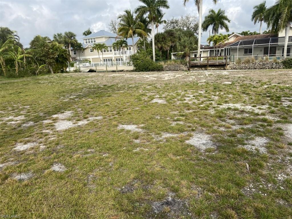 27125 Harbor DR Property Photo 1