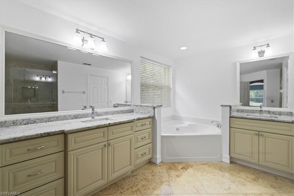 8423 Hollow Brook Cir Property Photo 11