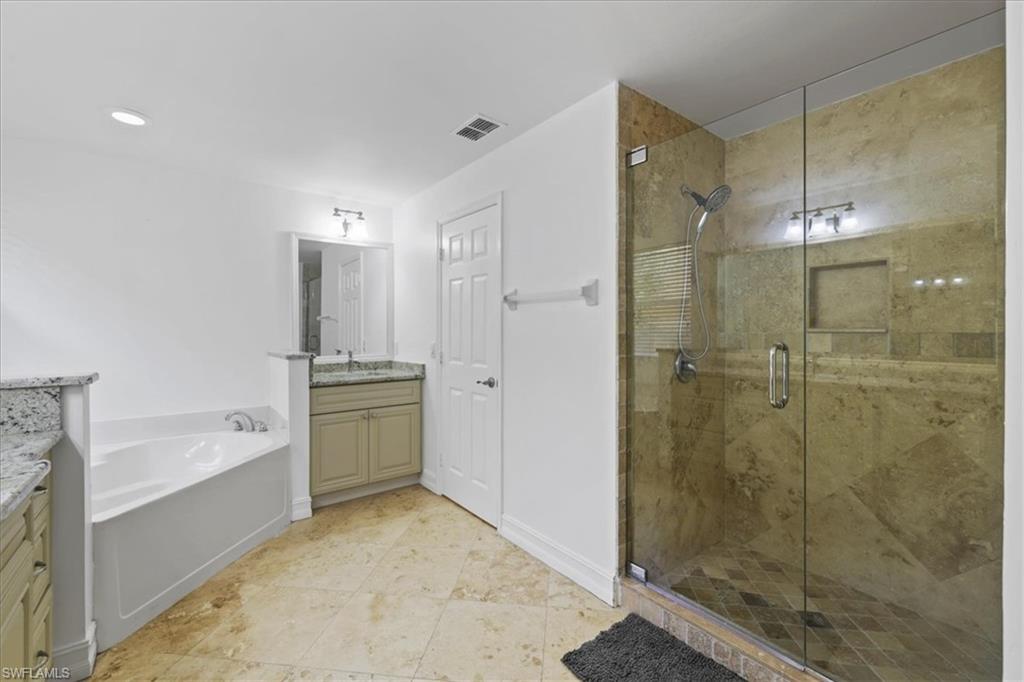 8423 Hollow Brook Cir Property Photo 16