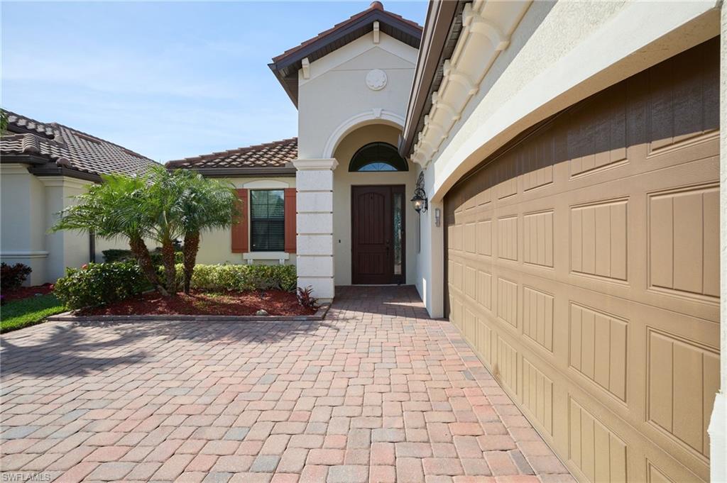 28074 Edenderry Ct Property Photo 3