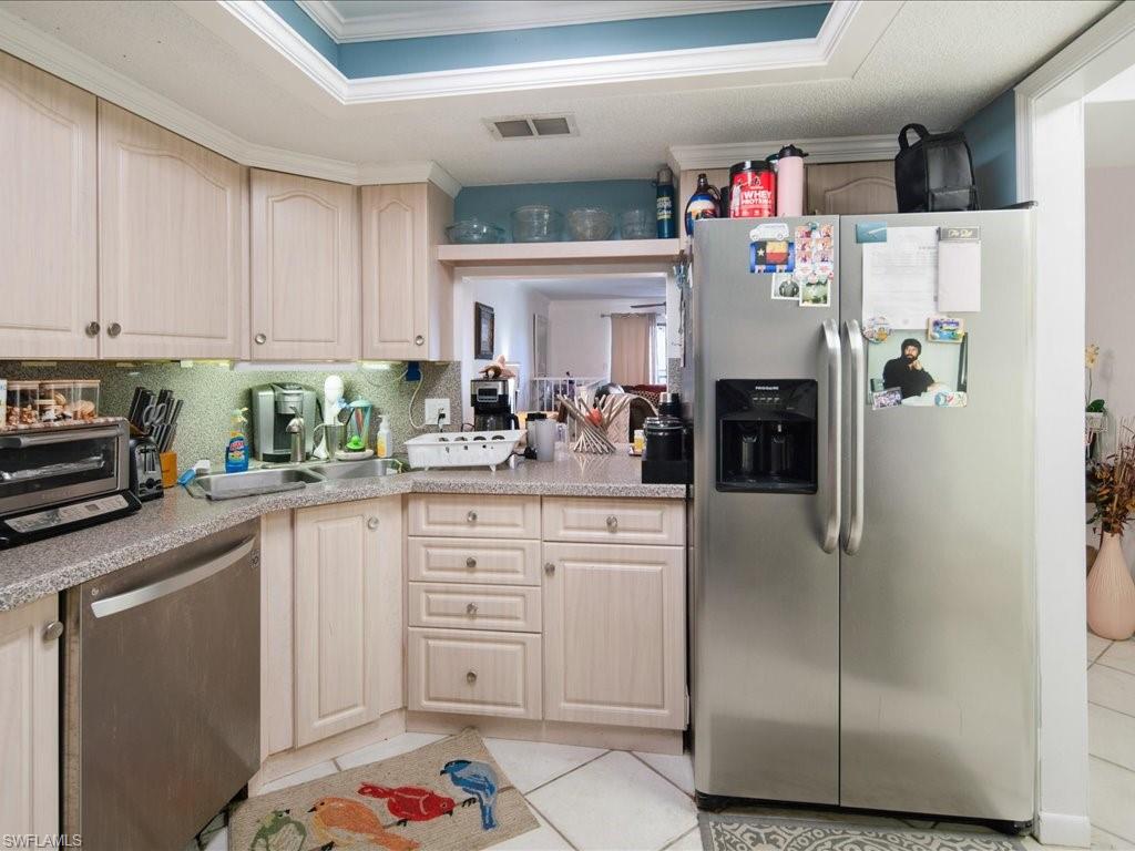 9395 Pennsylvania Ave # 7 Property Photo 8