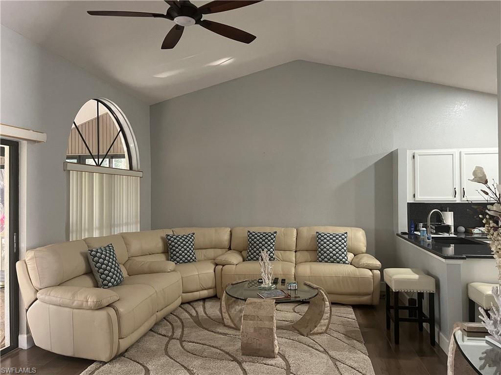 12817 Maiden Cane Ln Property Photo 3