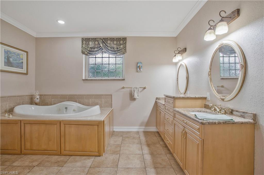11879 King James Ct Property Photo 15