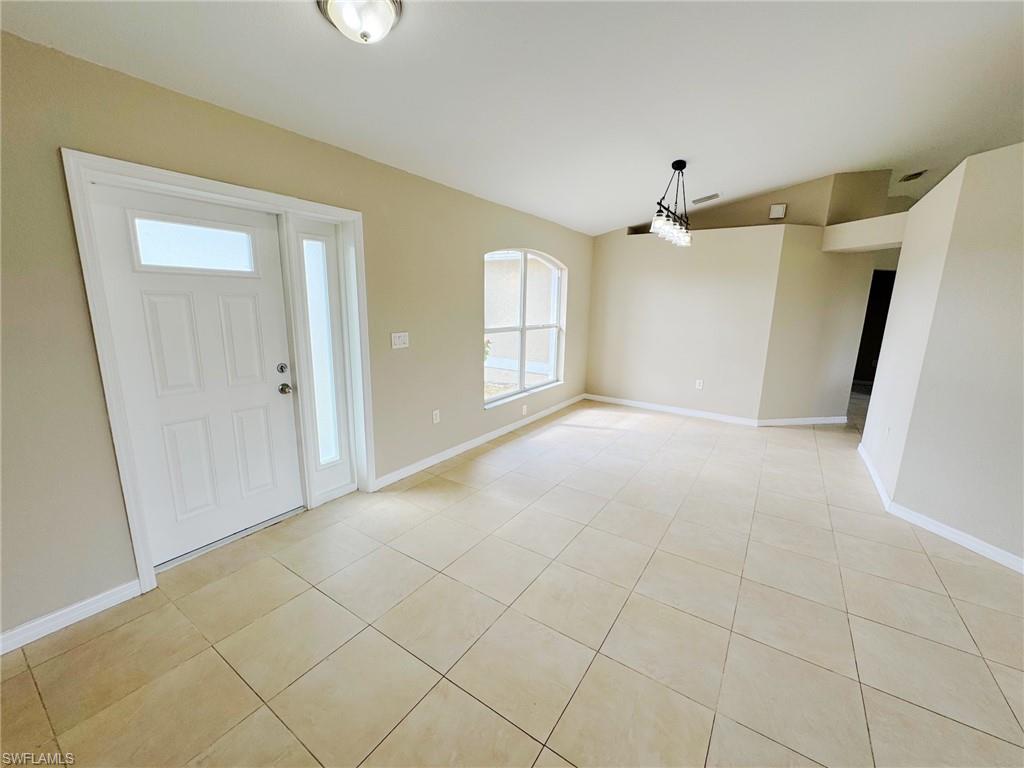 5048 Benton St Property Photo 16