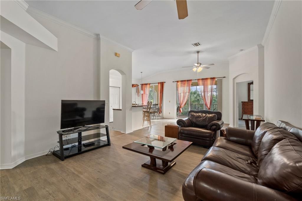 22977 Lone Oak Dr Property Photo 2