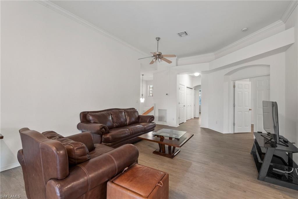 22977 Lone Oak Dr Property Photo 4