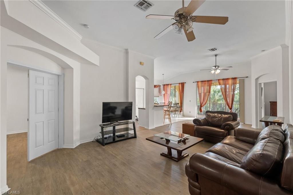 22977 Lone Oak Dr Property Photo 15