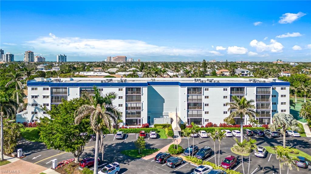 555 Park Shore Dr # B312 Property Photo 1