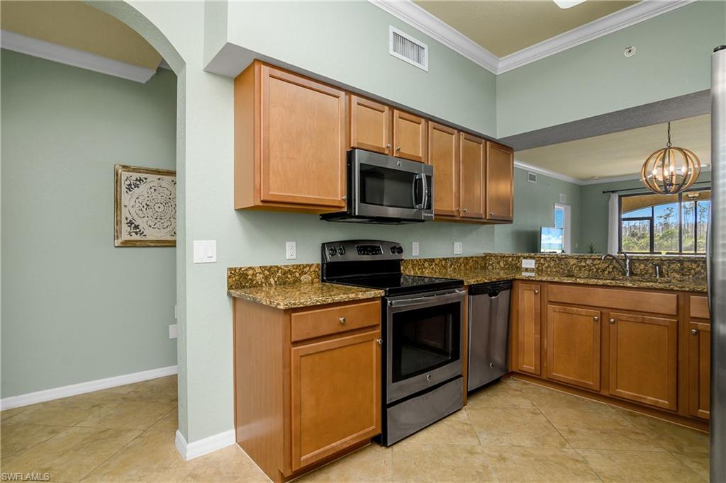 9723 Acqua Ct # 315 Property Photo 13