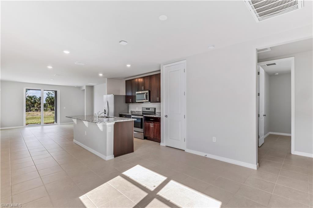 43711 Cattleman Dr Property Photo 3