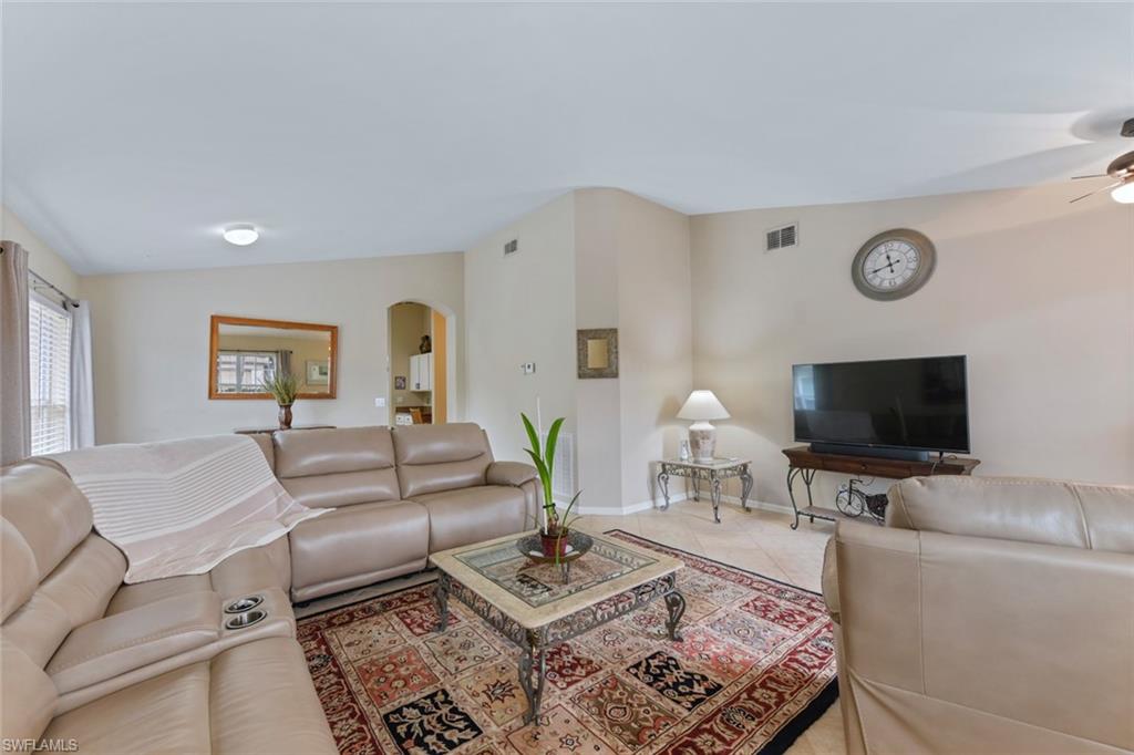 15773 Beachcomber Ave Property Photo 9