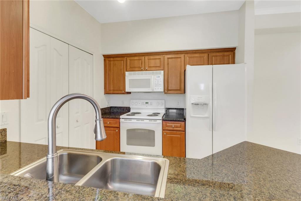 13010 Positano Cir # 108 Property Photo 9