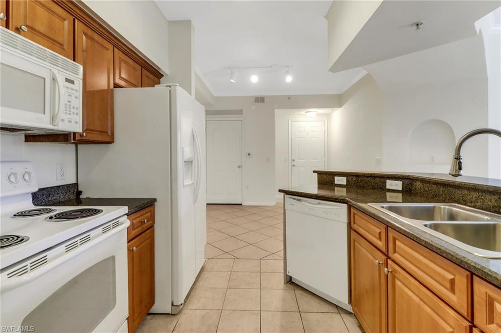 13010 Positano Cir # 108 Property Photo 10