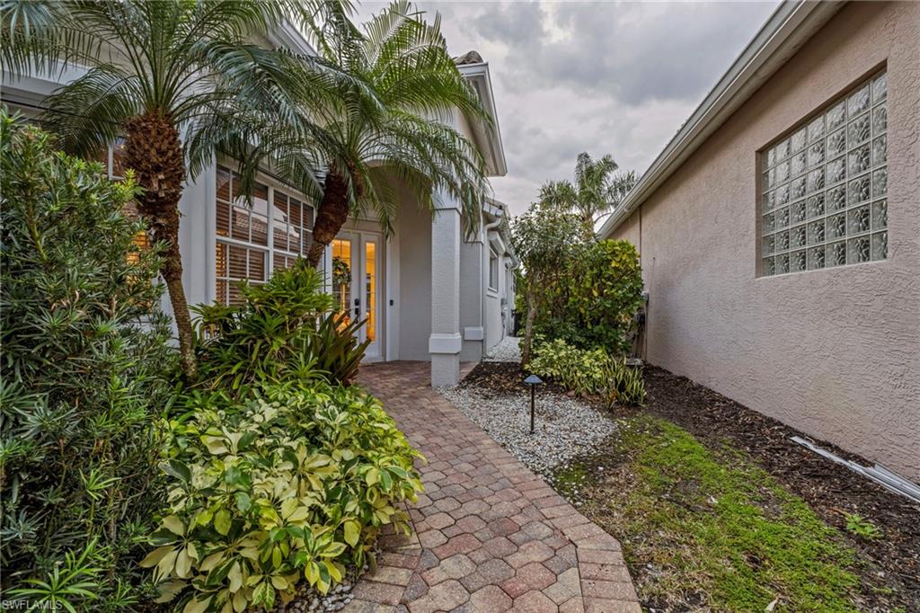 14789 Glen Eden Dr Property Photo 2