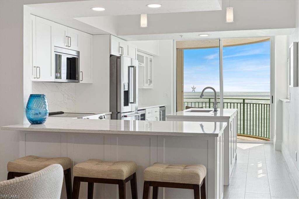 980 Cape Marco Dr # 805 Property Photo 1