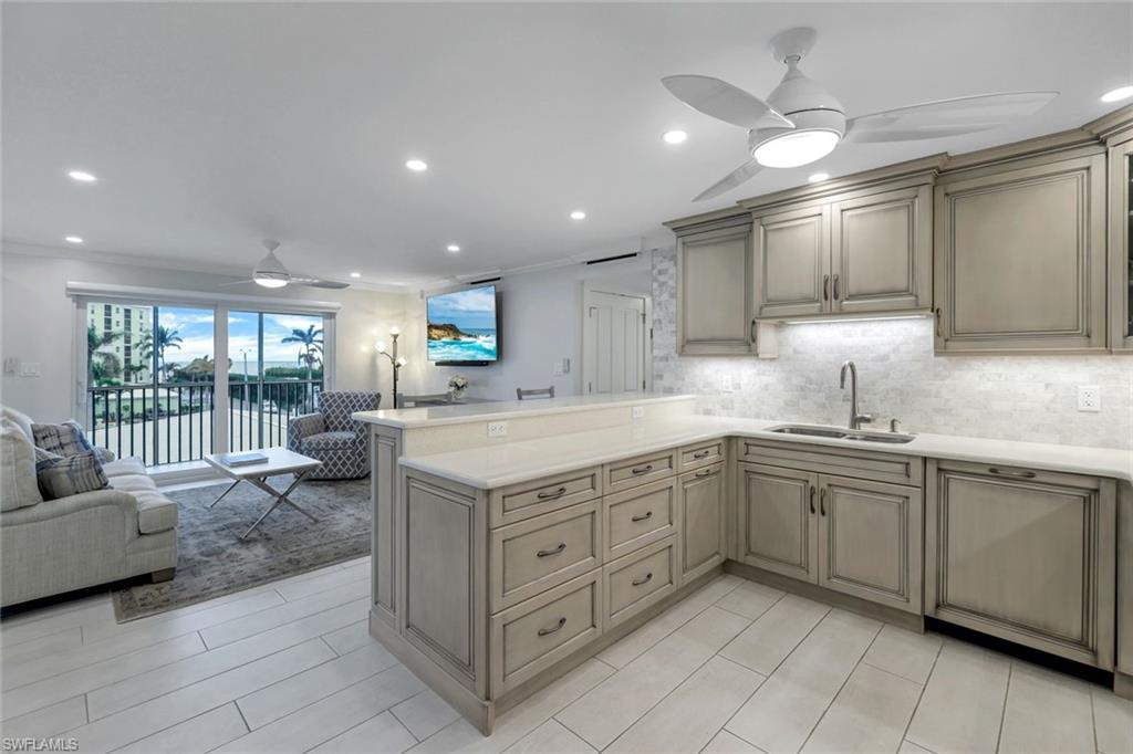 3450 Gulf Shore Blvd N # 306 Property Photo 15