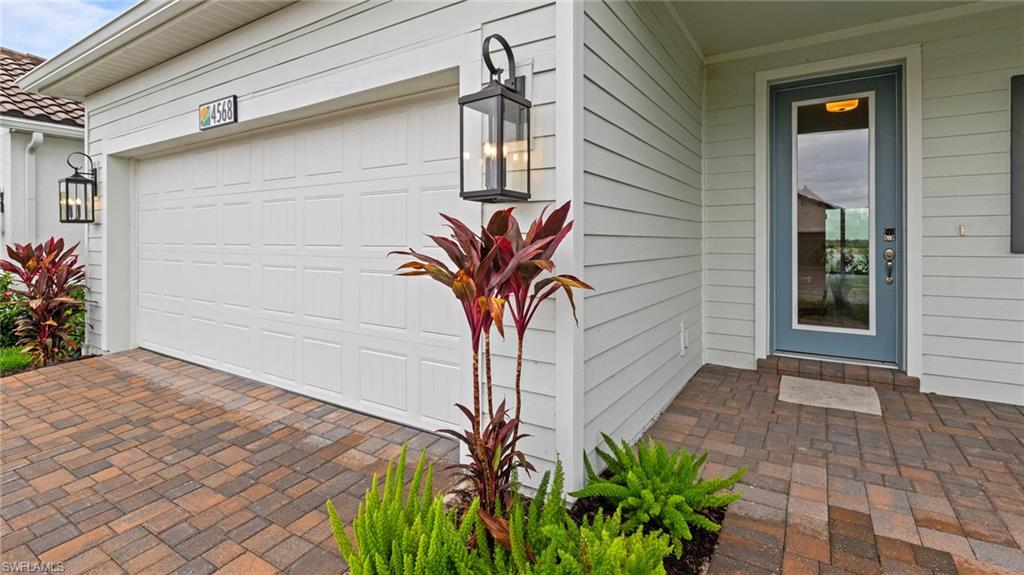4568 Centaurus Cir Property Photo 3