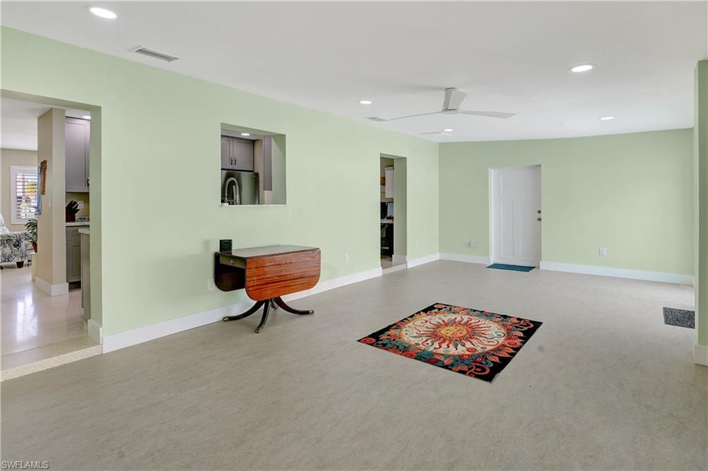 719 Sharar Ct Property Photo 20
