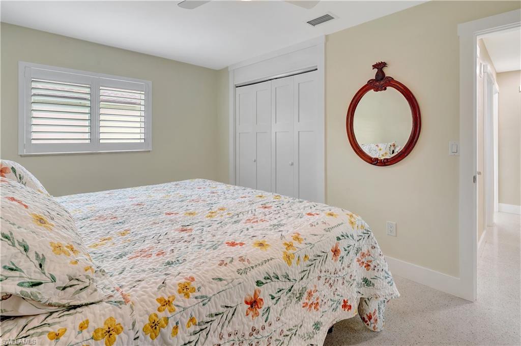 719 Sharar Ct Property Photo 27