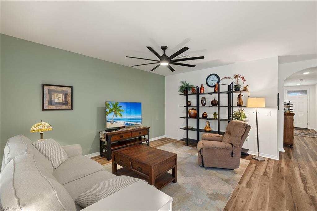 18512 Marlin Kite Ln Property Photo 2