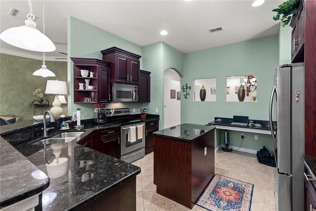8583 Via Lungomare Cir # 202 Property Photo 2