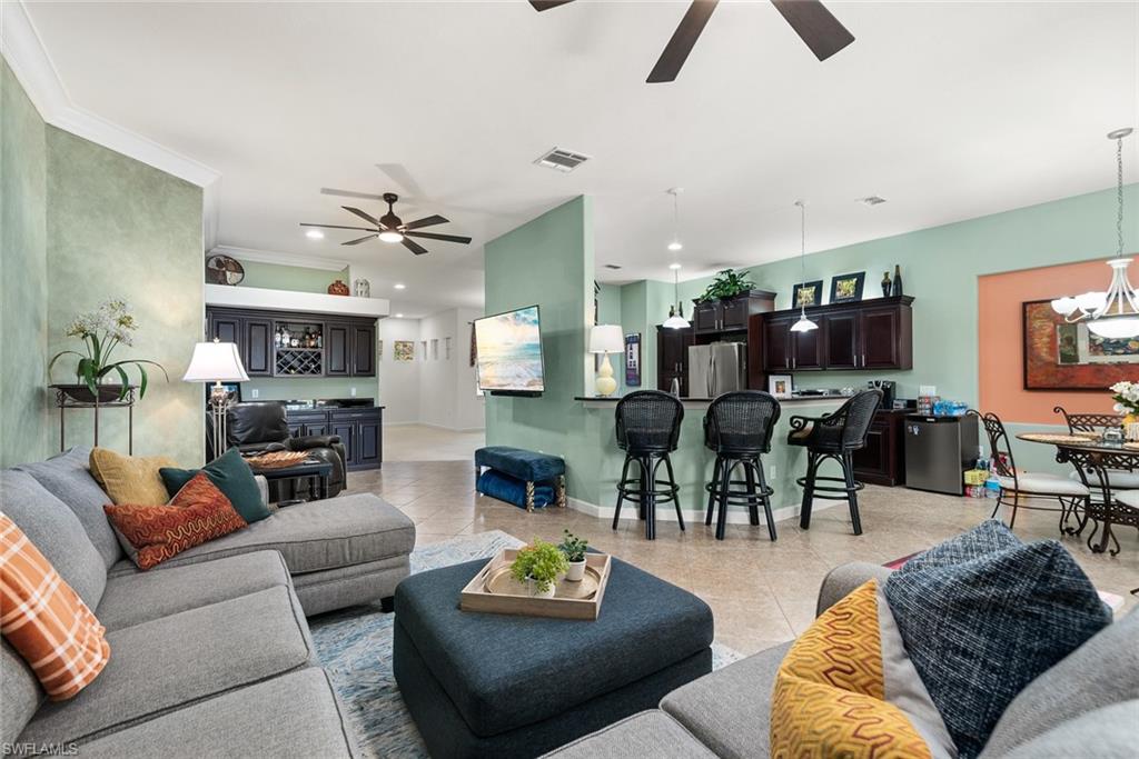 8583 Via Lungomare Cir # 202 Property Photo 9