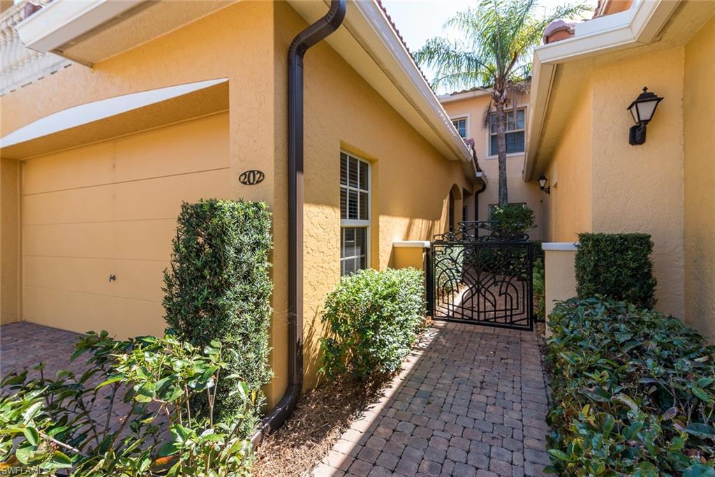 8583 Via Lungomare Cir # 202 Property Photo 31