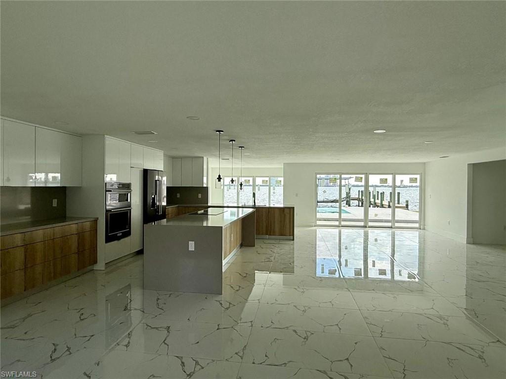 111 North Shore Ave Property Photo 15