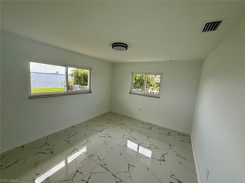 111 North Shore Ave Property Photo 23
