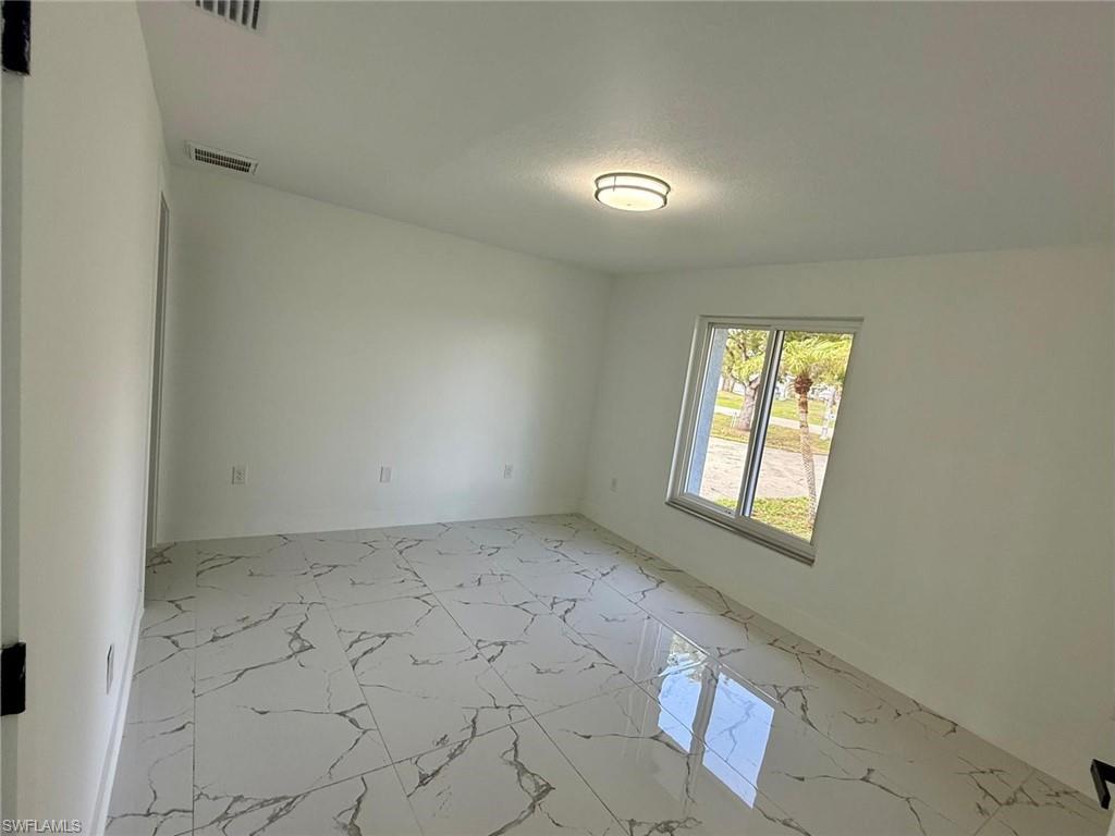 111 North Shore Ave Property Photo 26