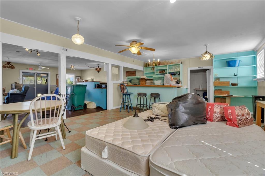 238 Mamie St Property Photo 8