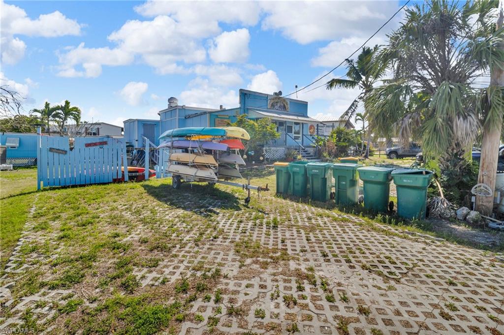 238 Mamie St Property Photo 43